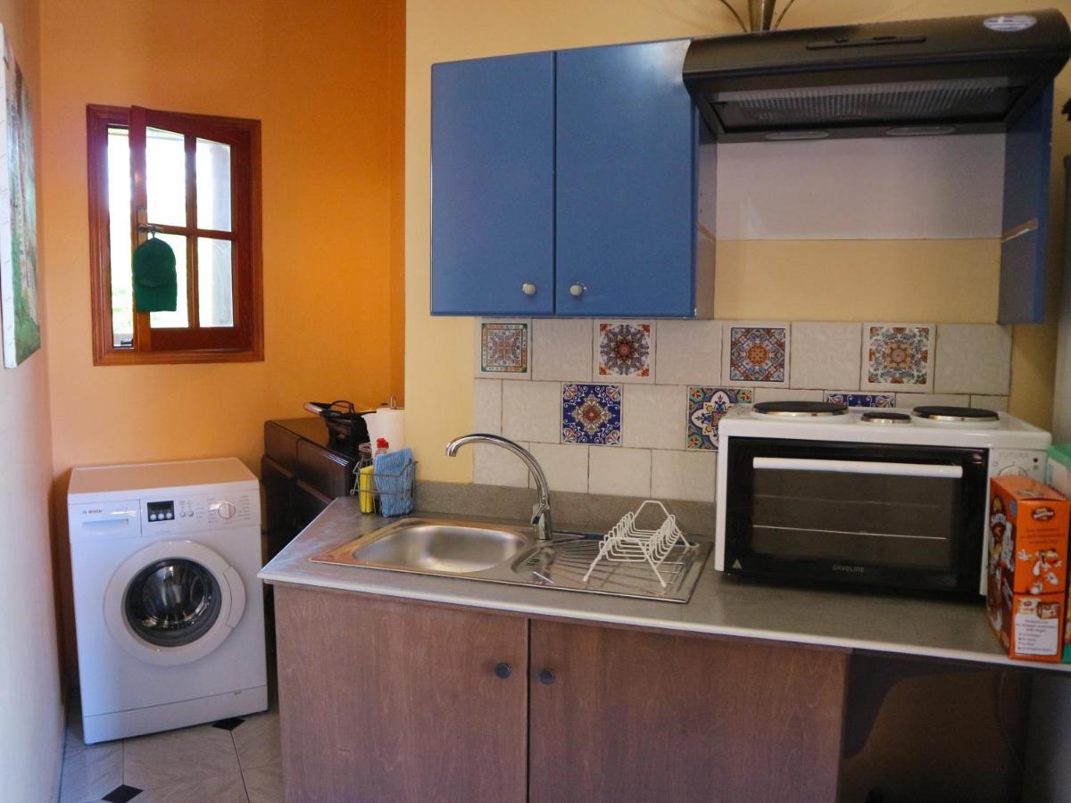 Villa Eleni Seaside Apartments Платаньяс Екстер'єр фото